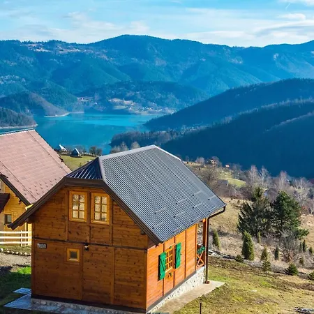 Tarovuk Chalet